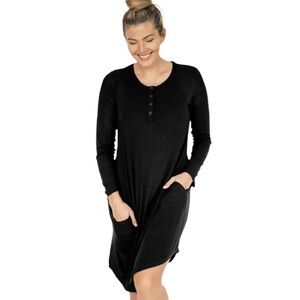 Kindred Bravely - betsey bamboo Henley nursing top (L)